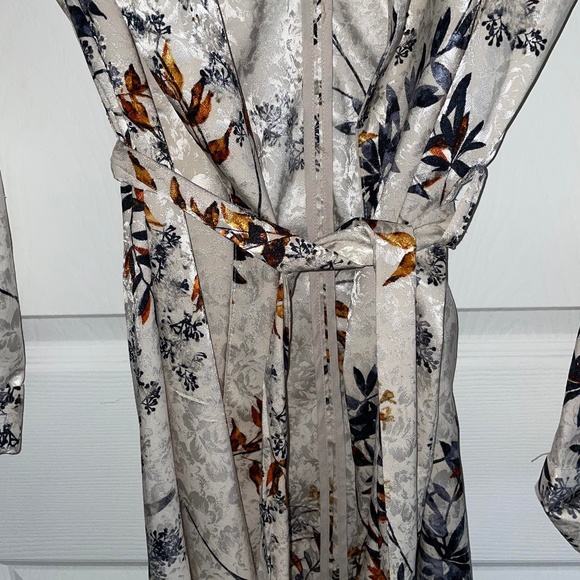 Dynamite Printed Robe/Cardigan - Picture 3 of 7